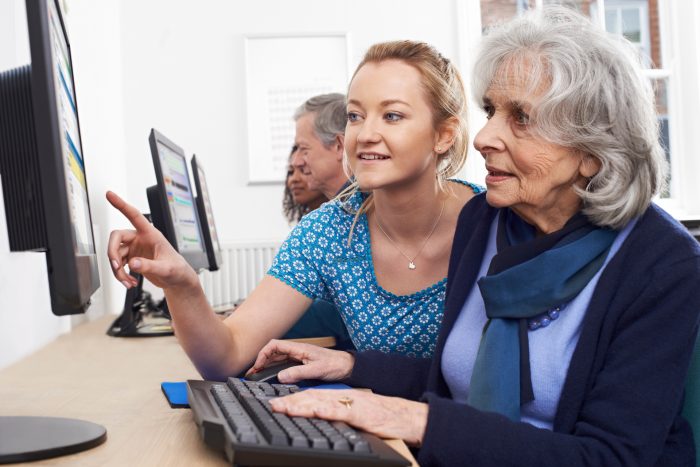 lecon-informatique-senior-700x467.jpg